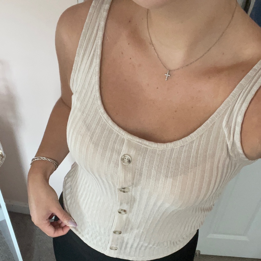tan button up tank